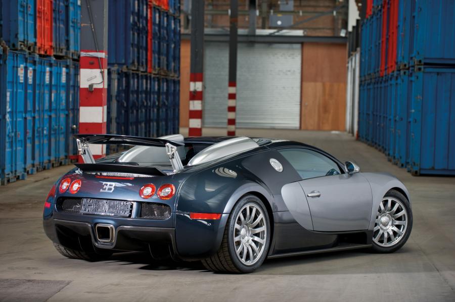  Bugatti Veyron 16.4 2008 года  (фото 18 из 31)